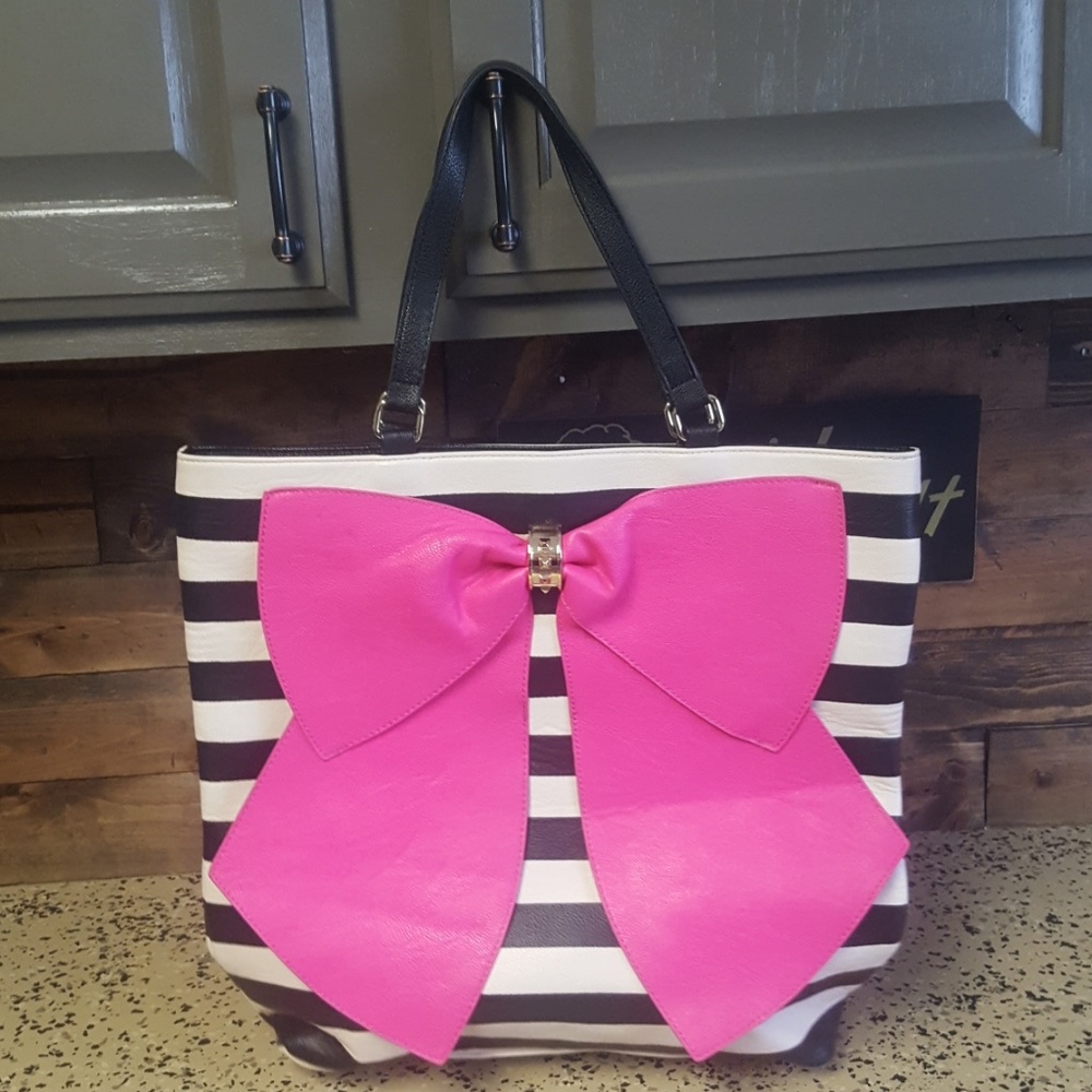 Betsey Johnson bow tote and coin purse